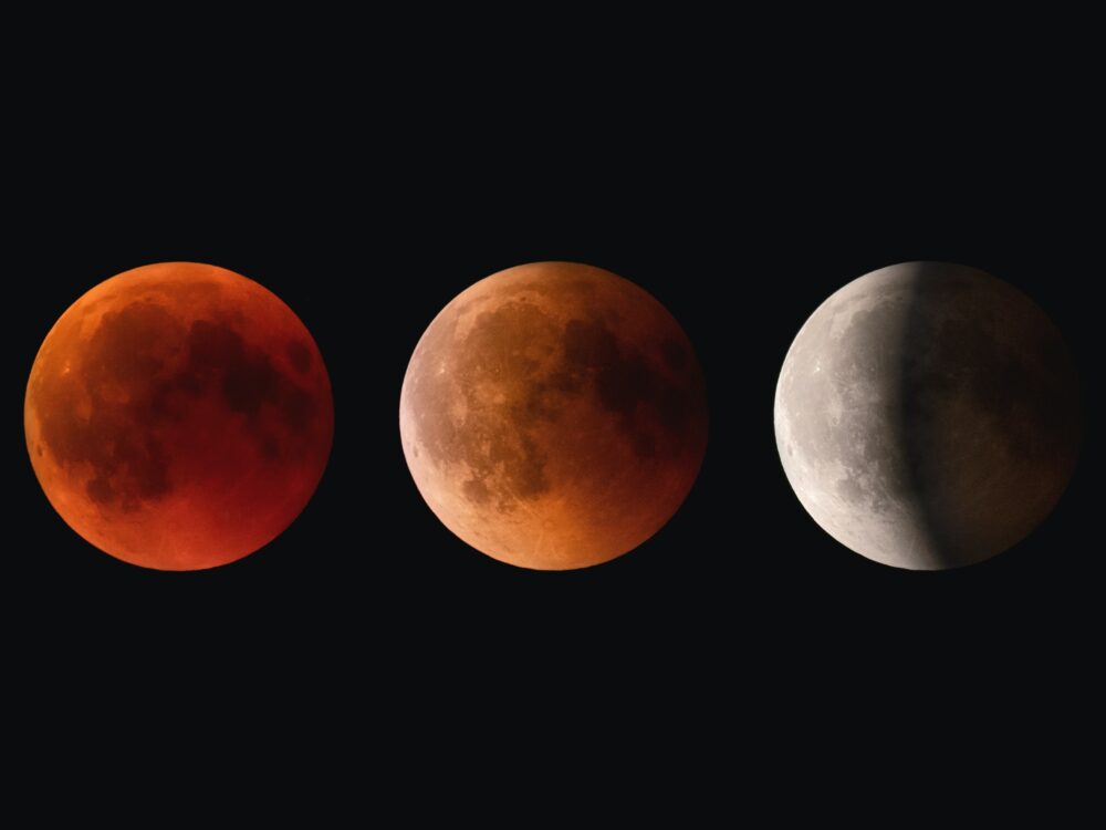 Lunar Eclipse Phases. Photo by Claudio Testa (https://unsplash.com/photos/sIglh0SISjo)